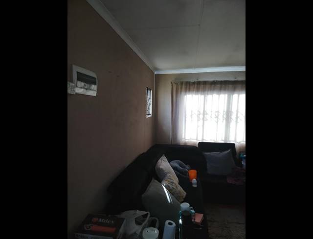 2 BEDROOM HOUSE FOR SALE IN WINDMILL PARK EXT